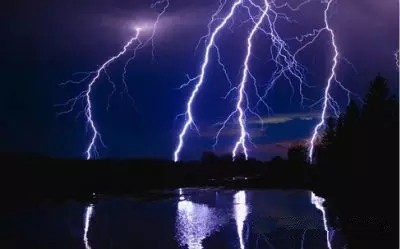臺風(fēng)前腳走暴雨后腳來 led顯示屏如何迎戰(zhàn)才能屹立不倒？